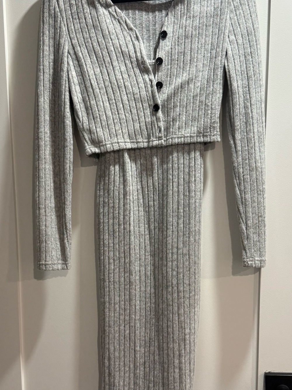 Ribbed Knit Long Sleeve Midi Dress in Light Gray